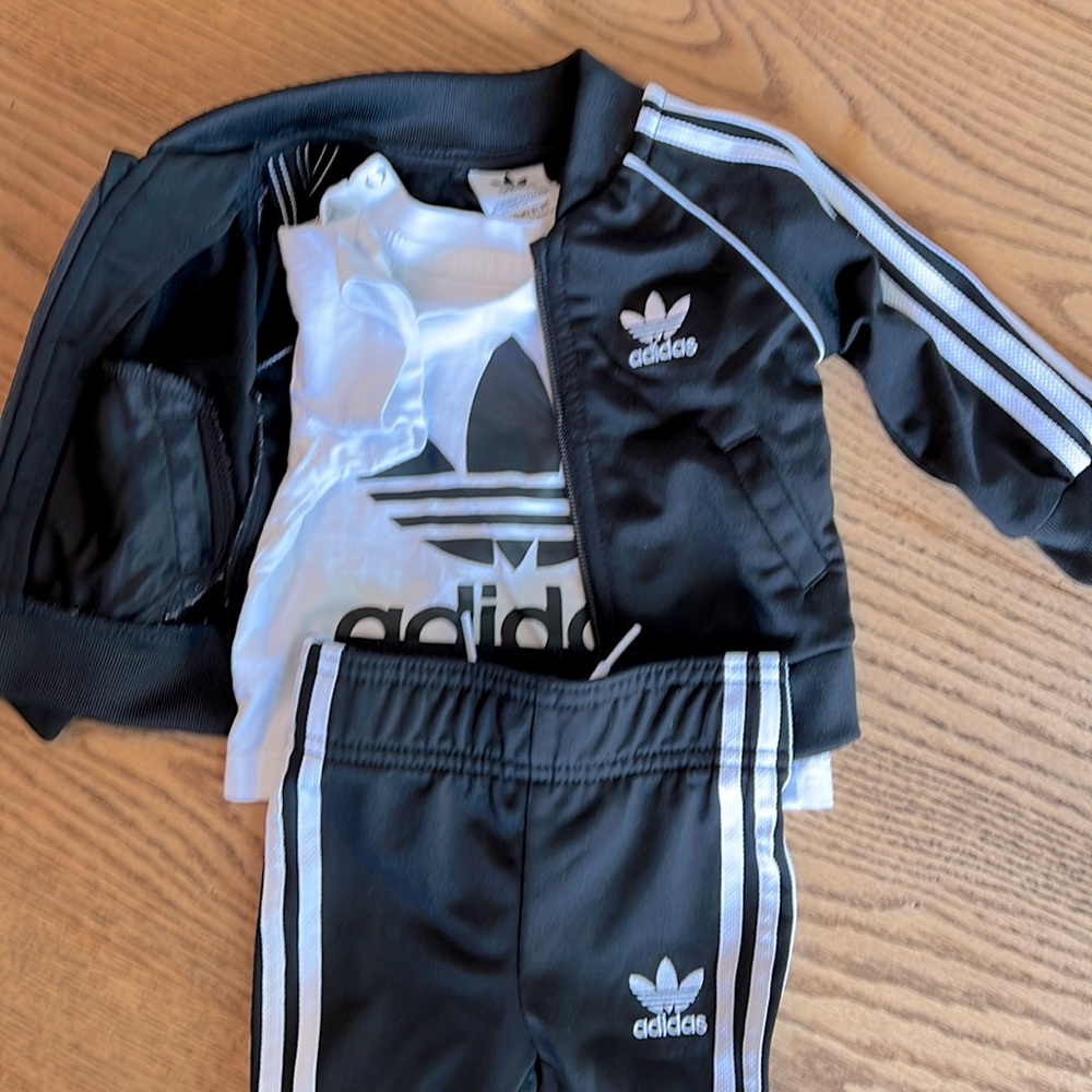 Adidas Infant Set - 0-3 Months